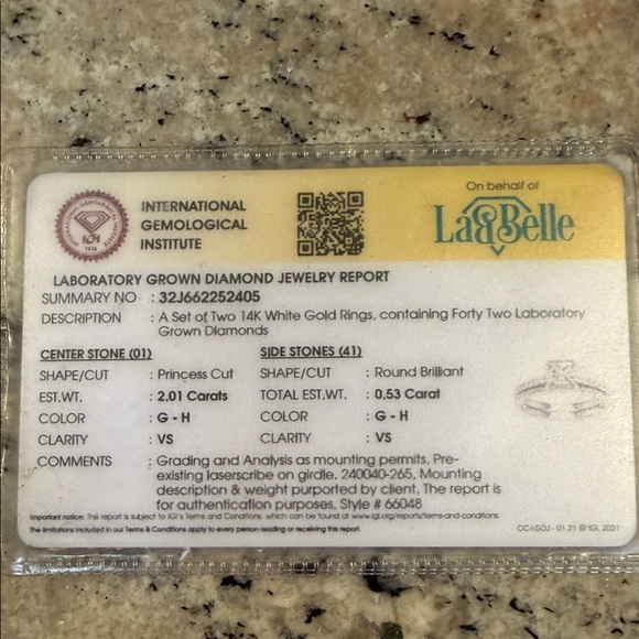 2 set 14k white gold 2 Carats VS princess cut Engagement Ring 
Certified by IGI - Picture 3 of 10